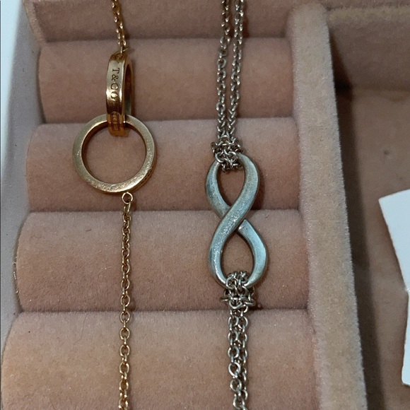 Tiffany & Co. Interlocking / Infinity Bracelet - Picture 4 of 4